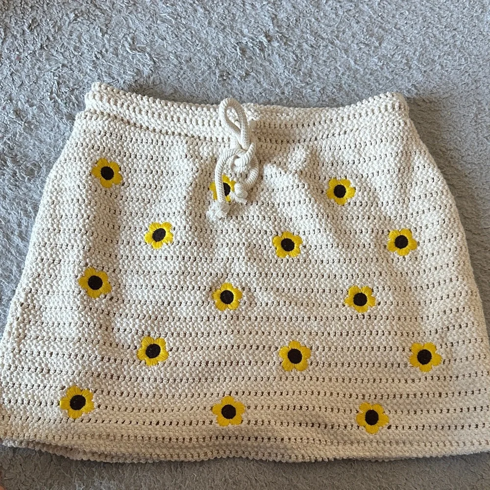 Zara Cream Crochet Top and Crochet Skirt - Picture 2 of 5
